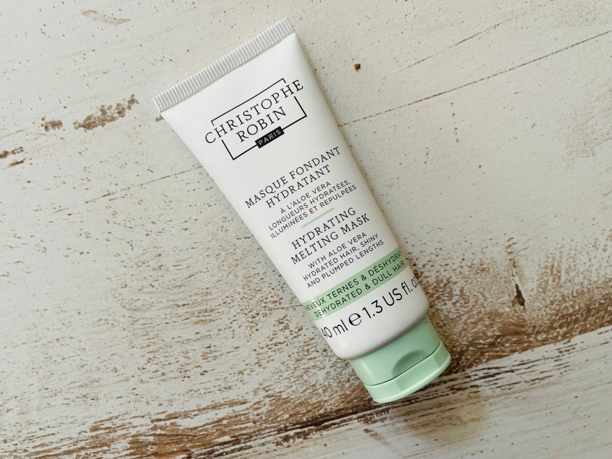 מסכת הזנה מומלצת לטיפול בקצוות המפוצלים&nbsp;בשיער